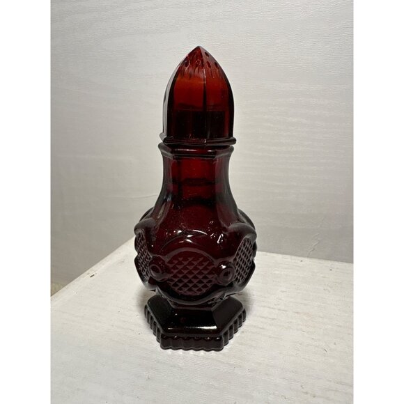 Avon Cape Cod Collection Topaze Salt Shaker Cologne Red Glass Vintage NOS Full - Picture 6 of 7